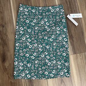 Margaret M Green Floral Pencil Skirt Stitch Fix Exclusive Slimming Size XS NWT